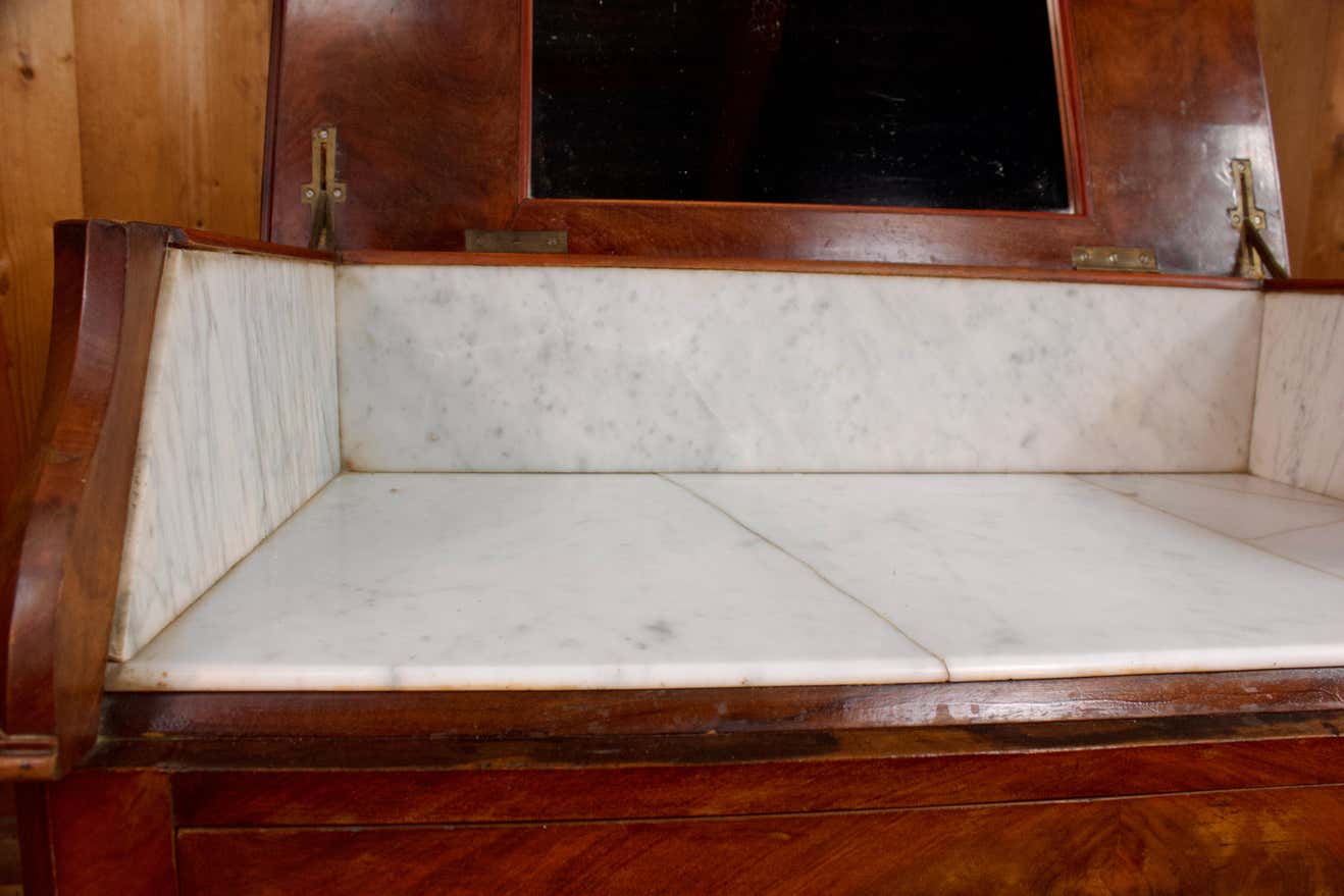 Mahogany and marble toilet chest of drawers - louis philippe period 19th century