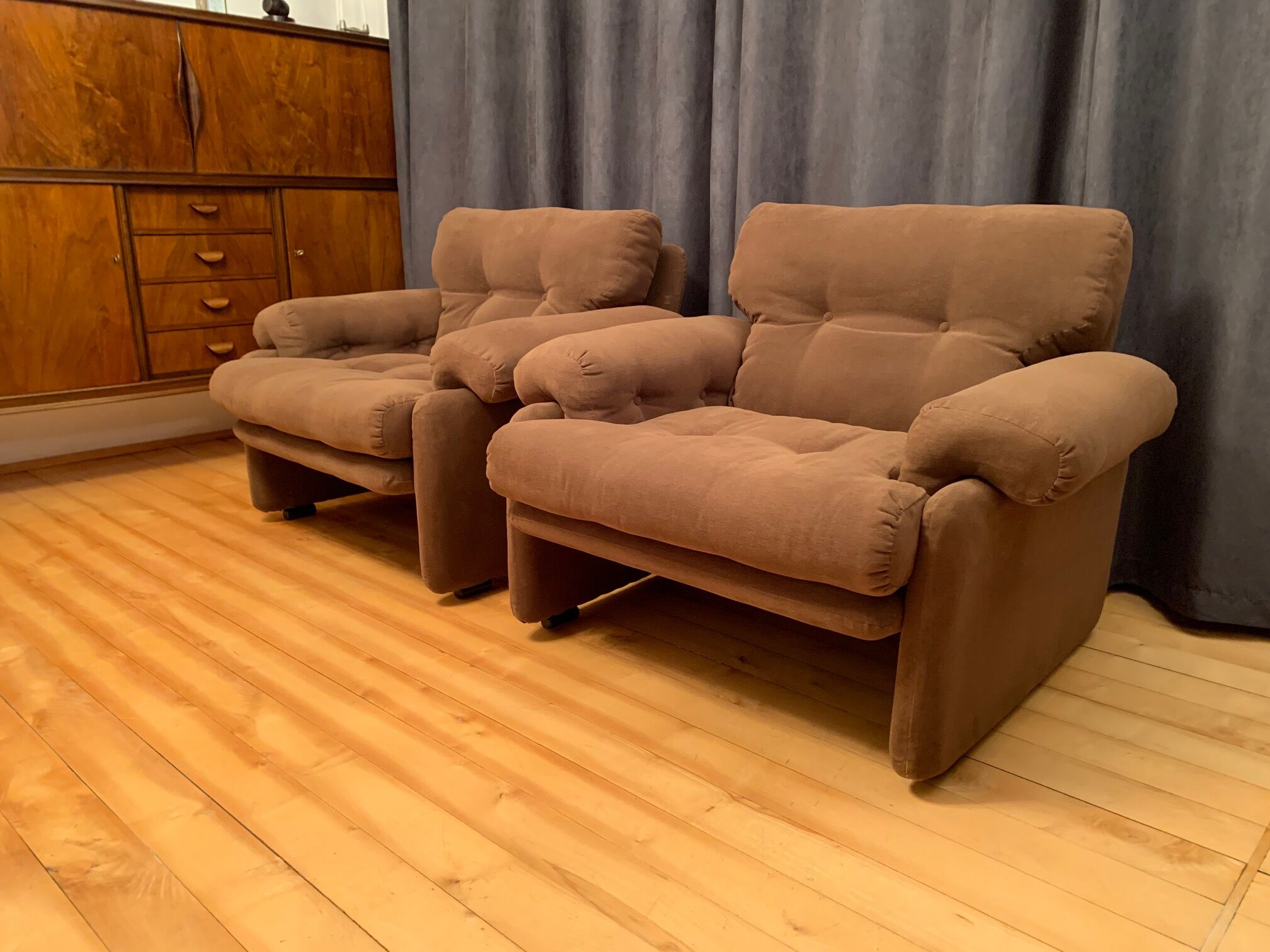 Pair of Coronado armchairs, designed by Tobia Scarpa, C&B Italia, 1960s