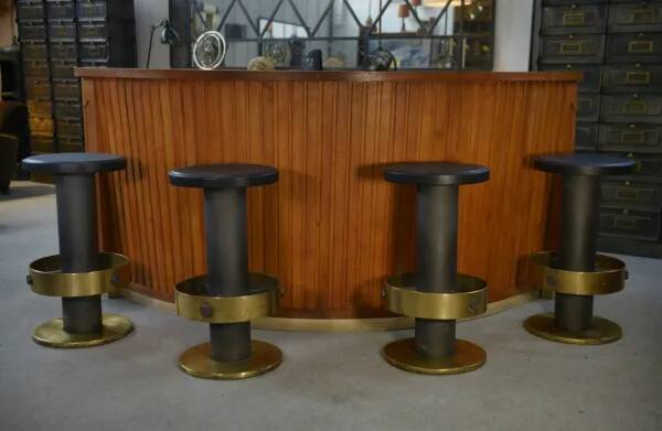 6 tabourets en acier et laiton 1980