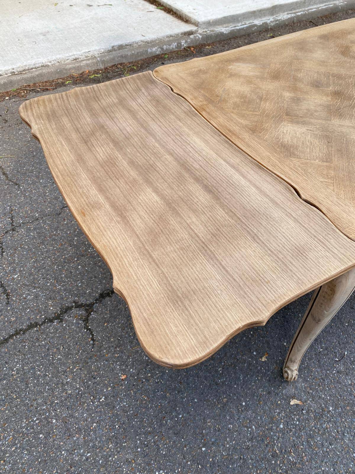 Louis XV extendable dining table renovated in raw wood 220cm