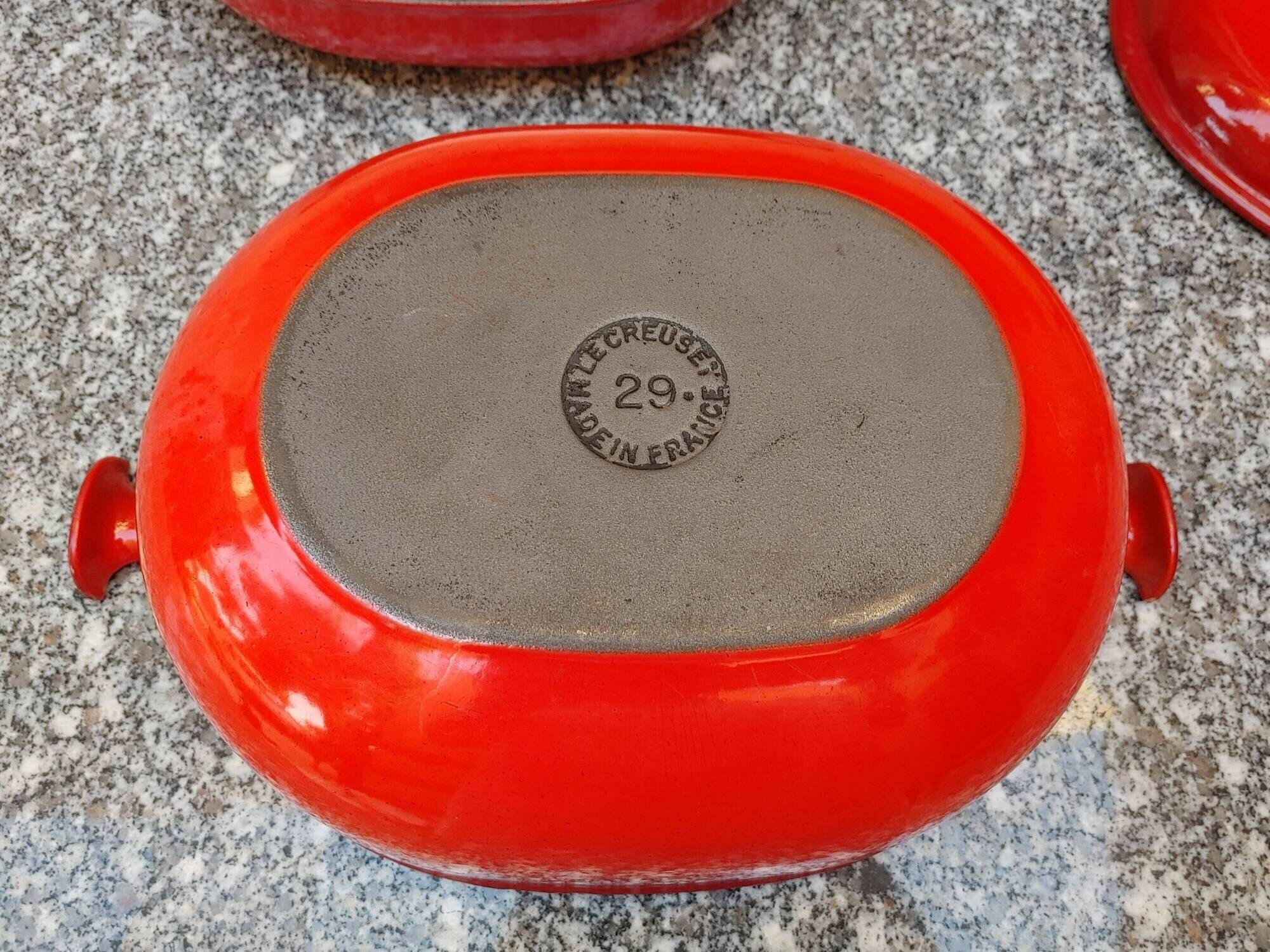 The Crucible Cocotte & its enamelled cast iron dish Enzo Mari Model MAMA N° 29