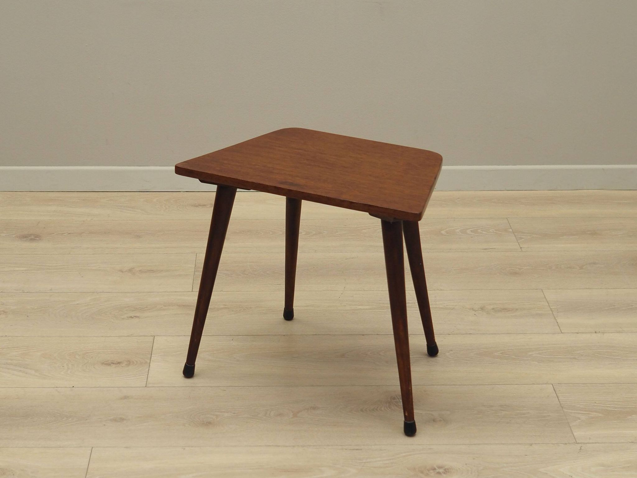 Tabouret en teck, design danois, années 1970, production : Danemark