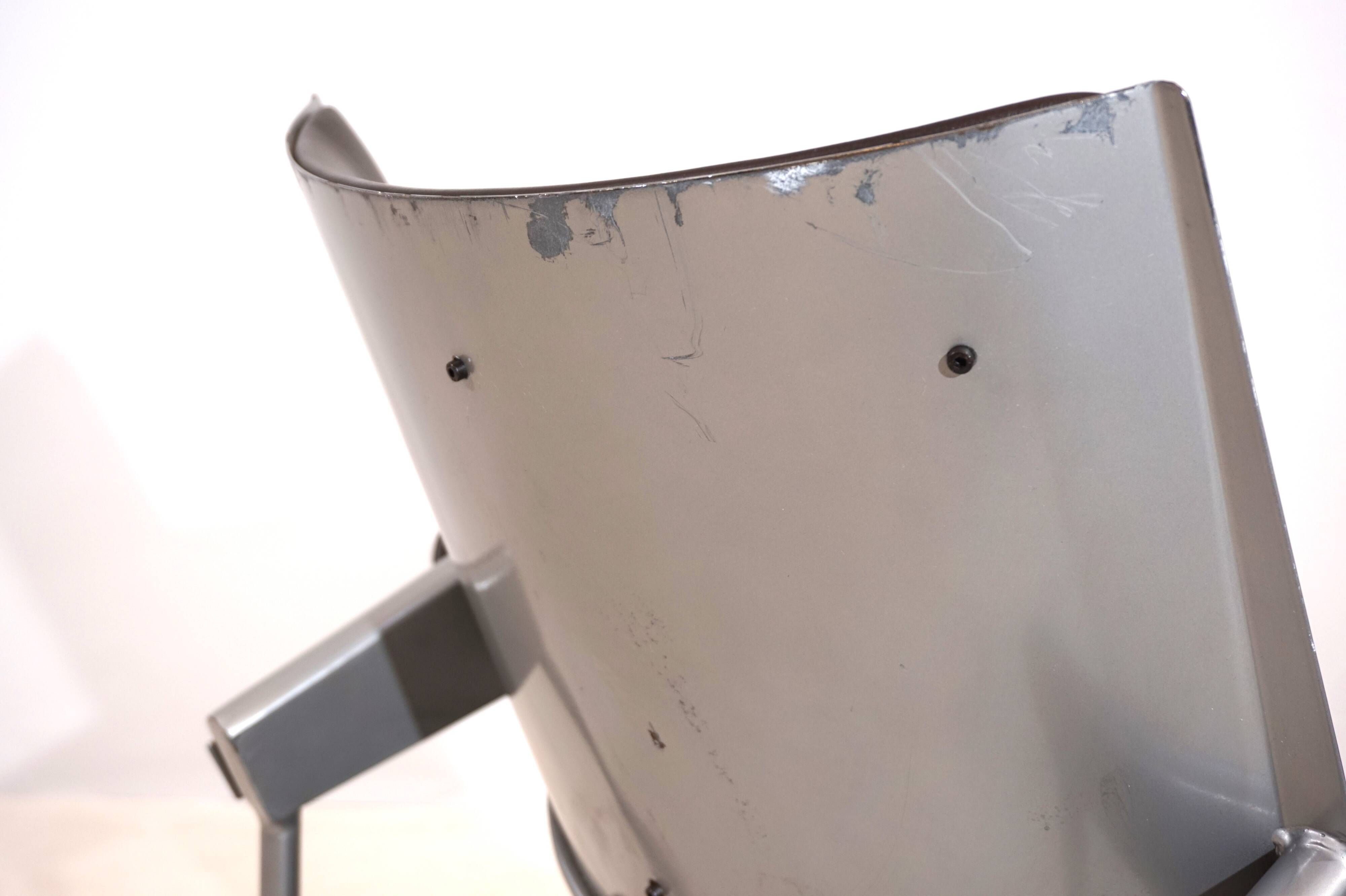 Fauteuil lounge en cuir Oscar pour Inno Oy par Harri Korhonen