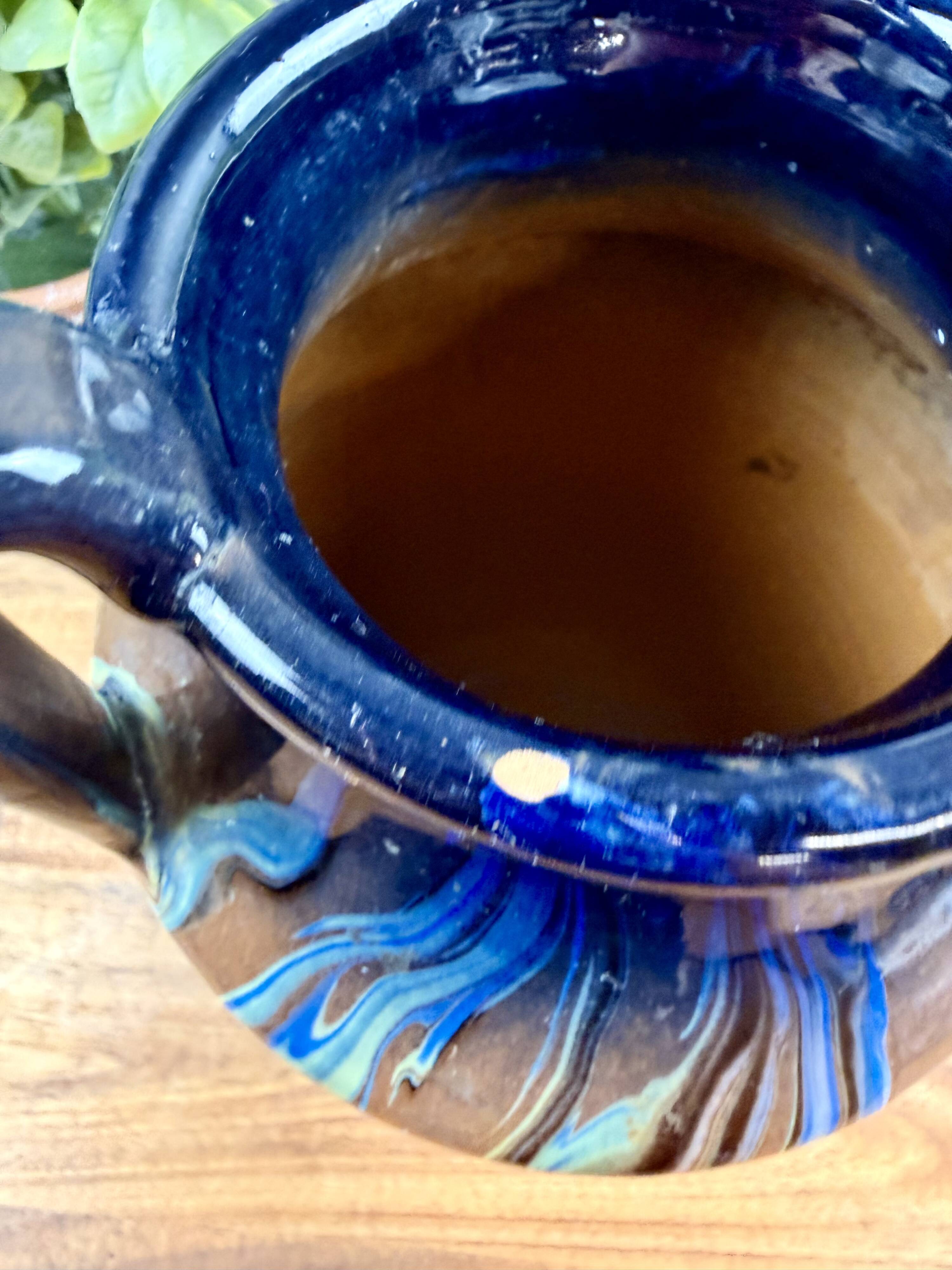 Ceramic vase with handles, flamed decoration – in the style of Capron