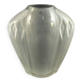 1930 vase signed Hunebelle