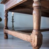 Large oak coffee table from the early 20th century