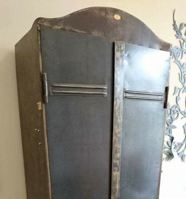 Armoire métallique style industrielle