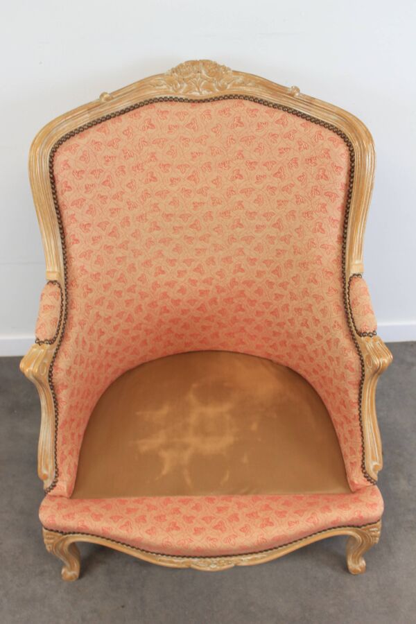 Paire de fauteuils bergère de style Louis XV