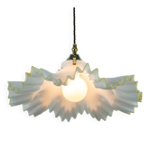 Lampe suspendue en verre blanc froncé de style Murano des années 1970