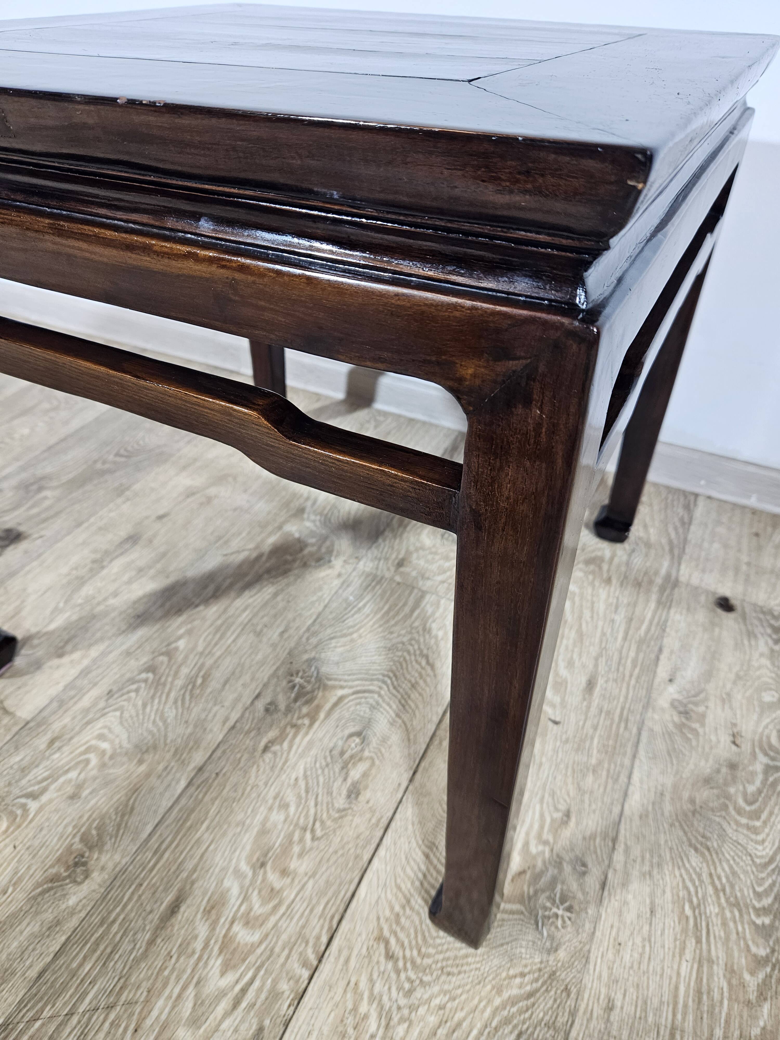 Chinese coffee table from the 19th century Qing Dynasty in Ming style