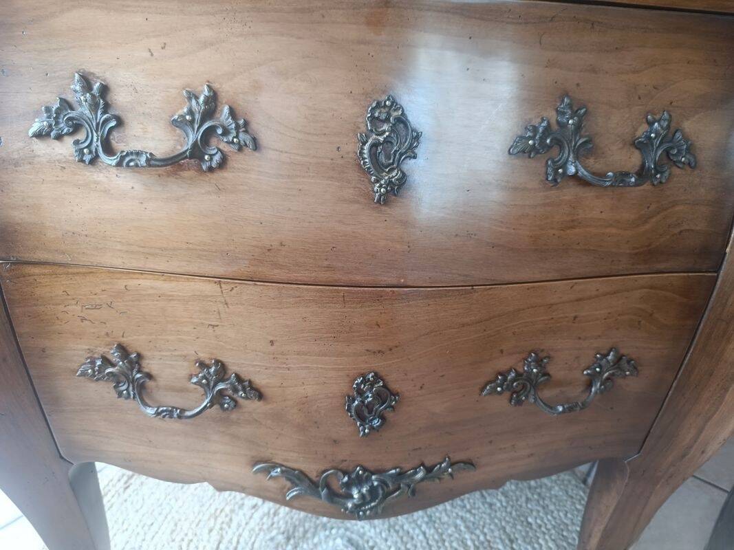 Commode style louis XV