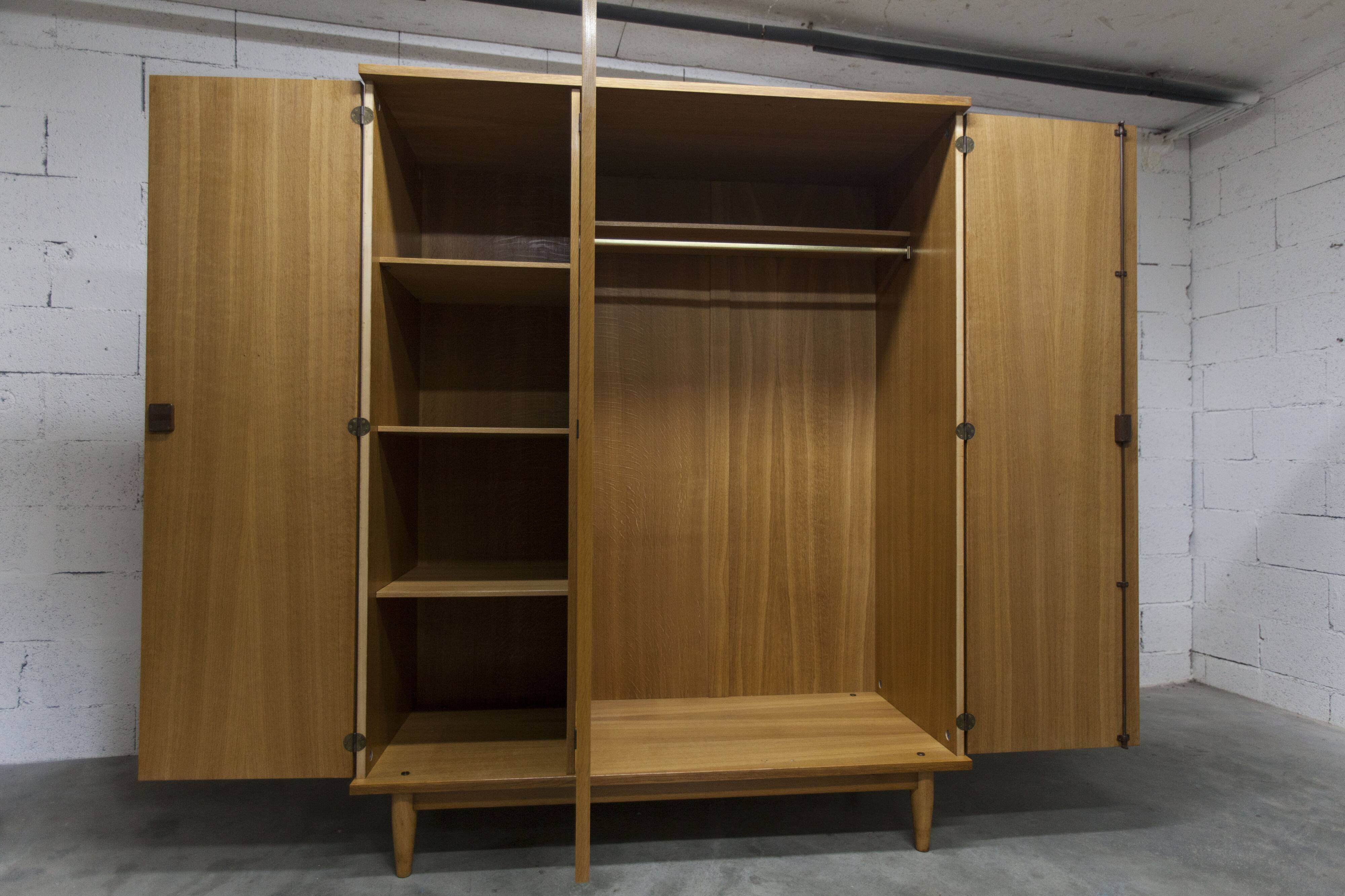 Scandinavian 3-door wardrobe in blond teak