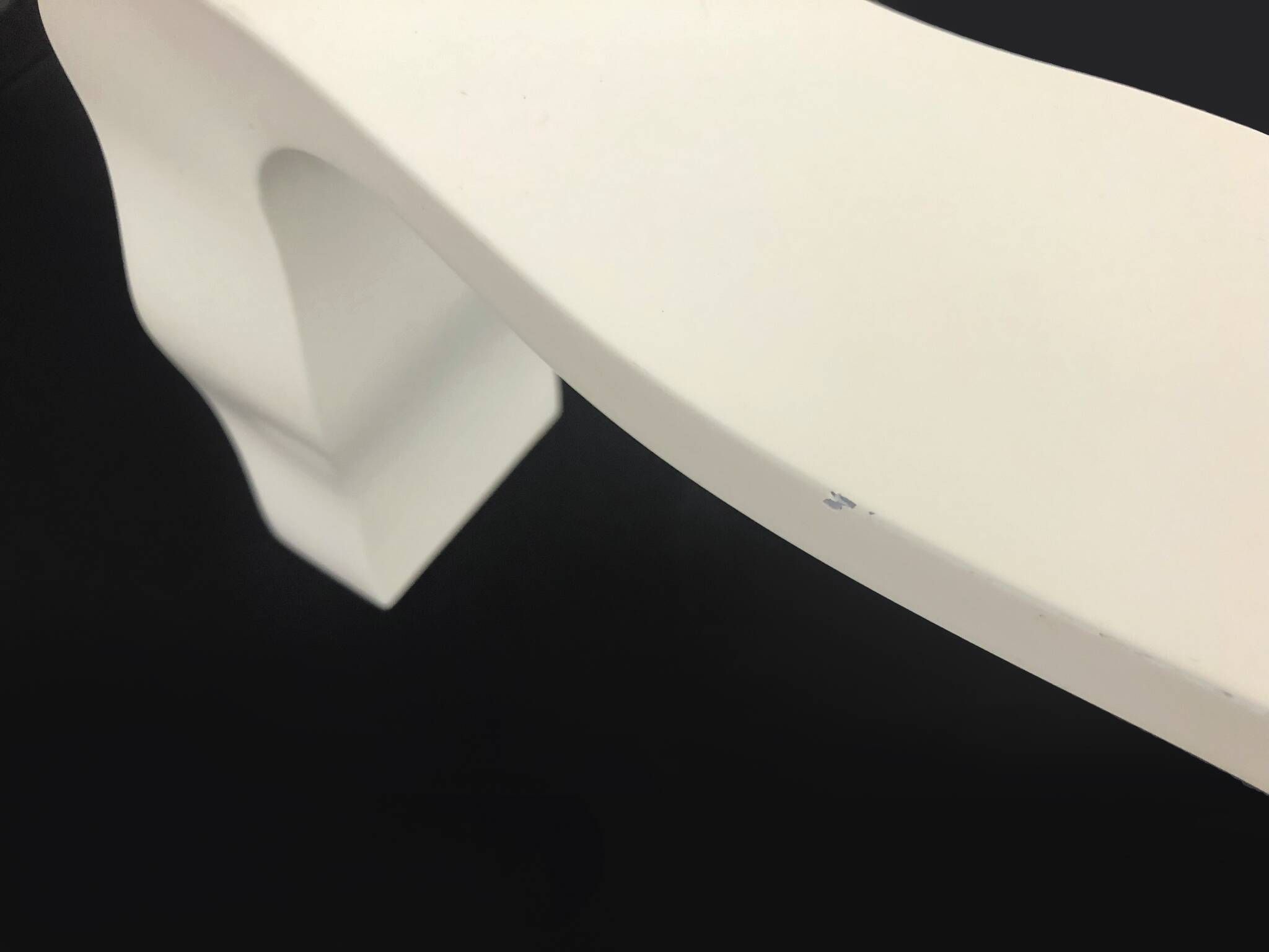 Pair of Italian wall lights Fontana Arte Yves white 2008
