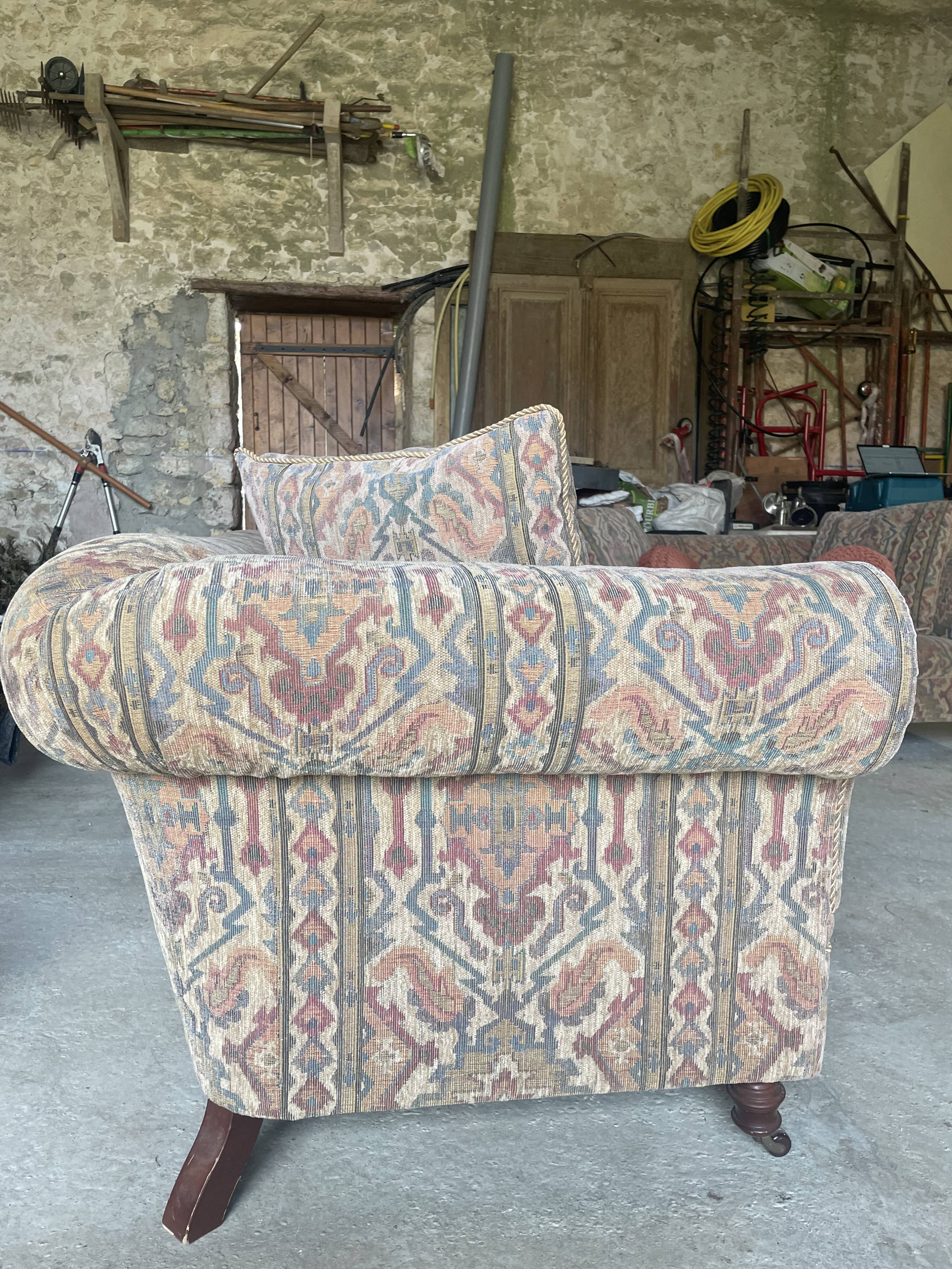 2-seater upholstered sofa