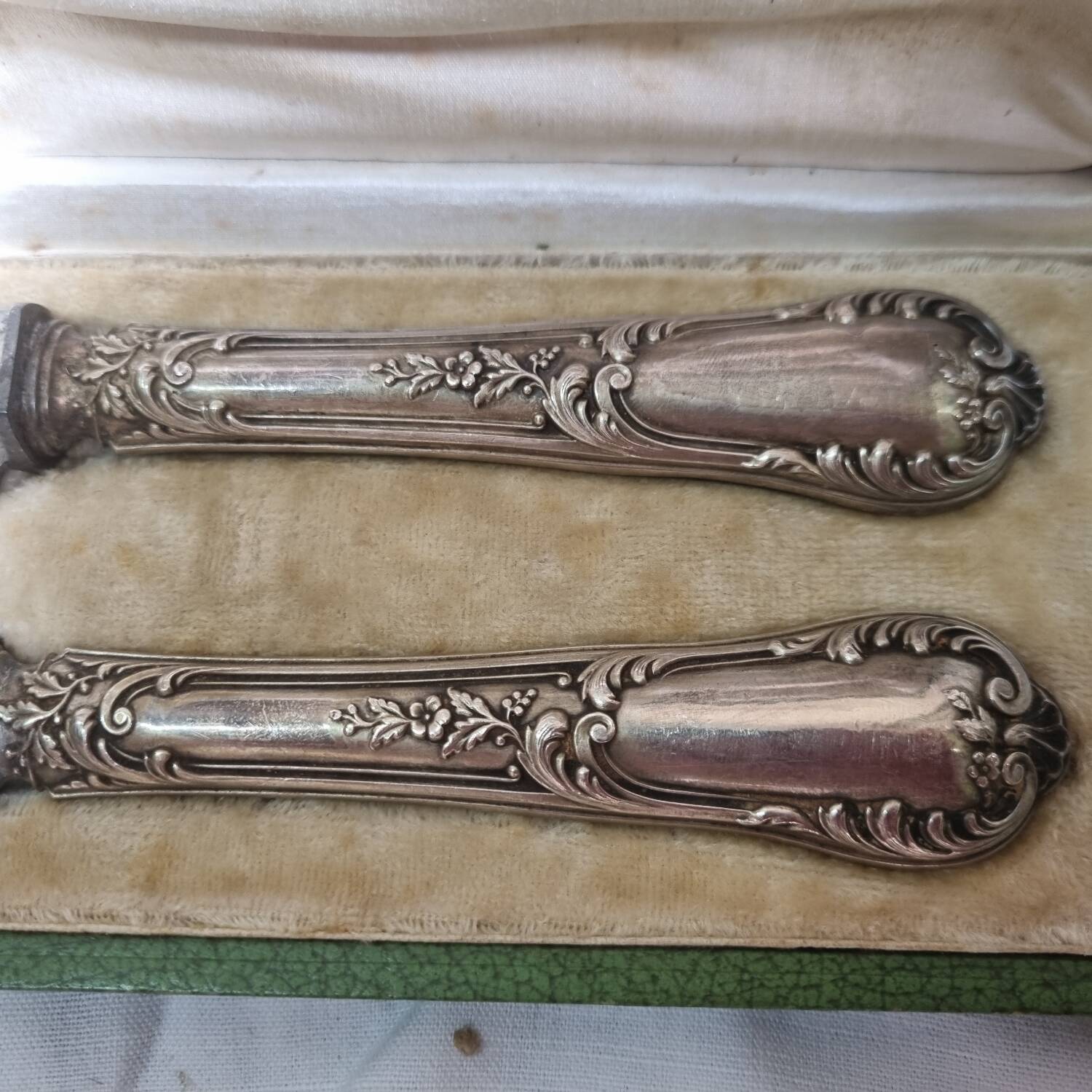 Solid silver meat cutlery