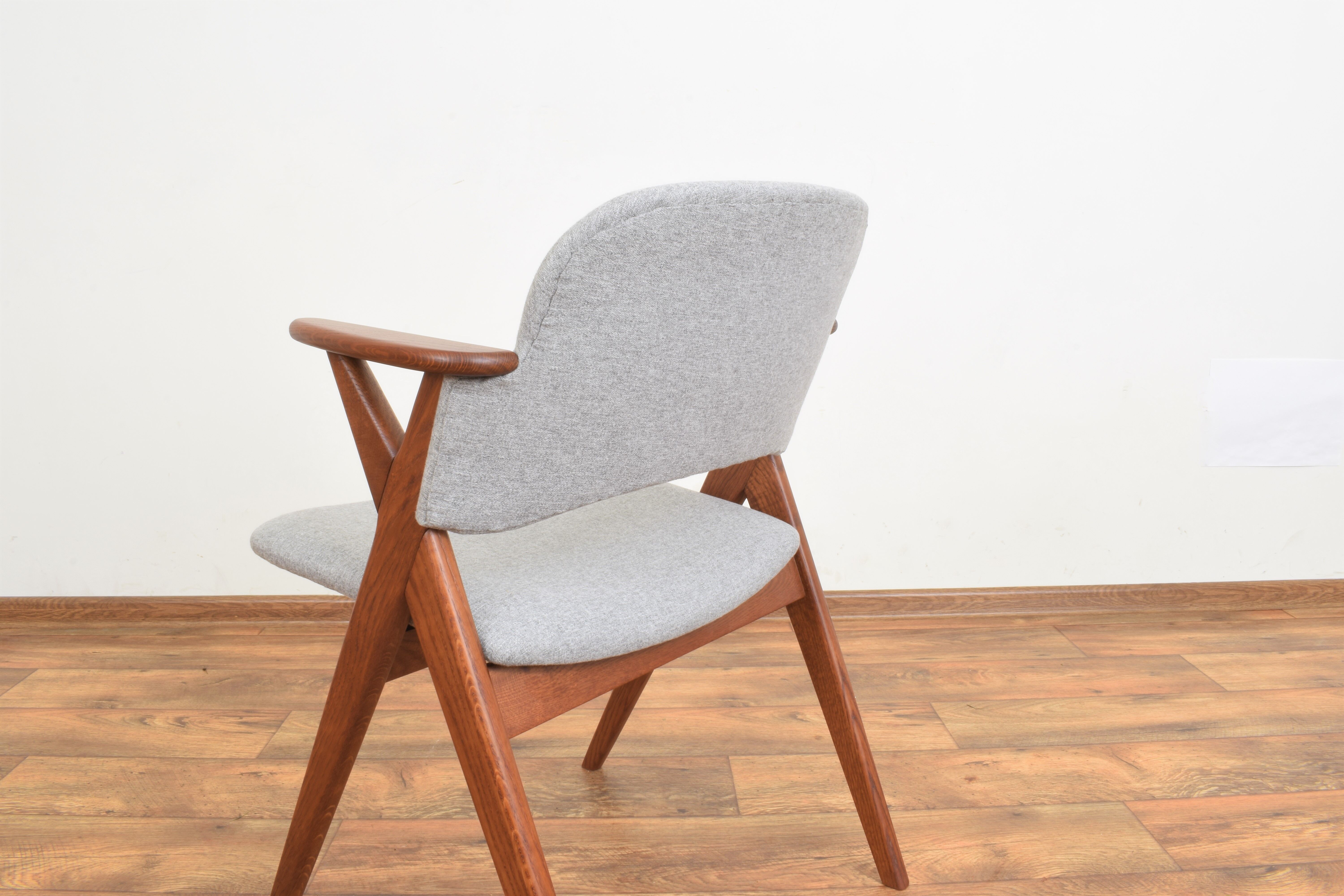 Mid-century danish oak armchair, 1960