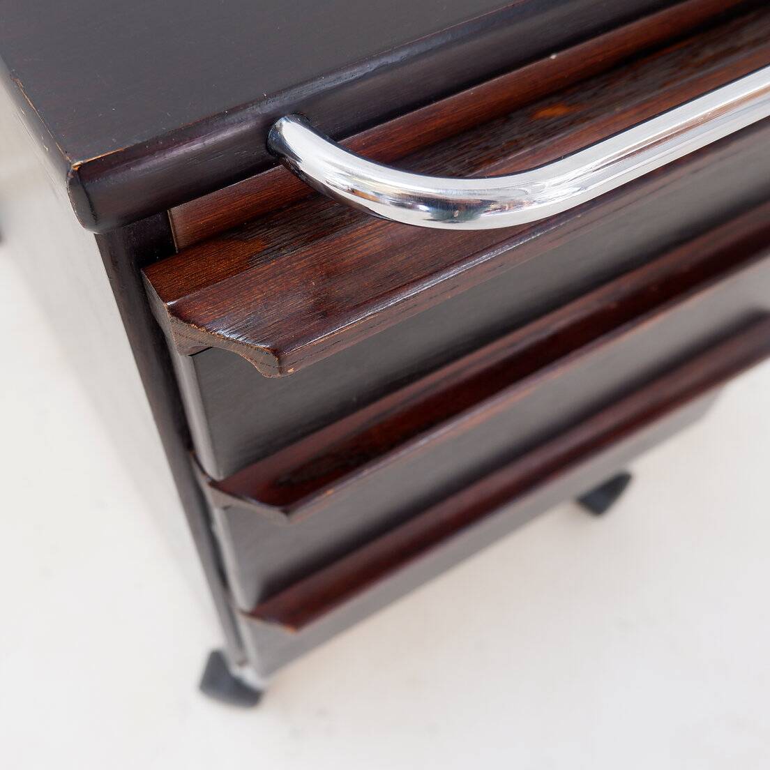 Mid-Century Modern Kinnarps mobile pedestal - Circa 1970