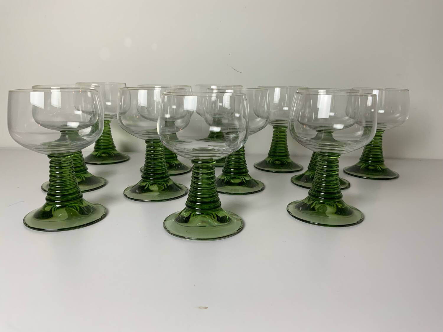 12 verres à vin blanc vintage