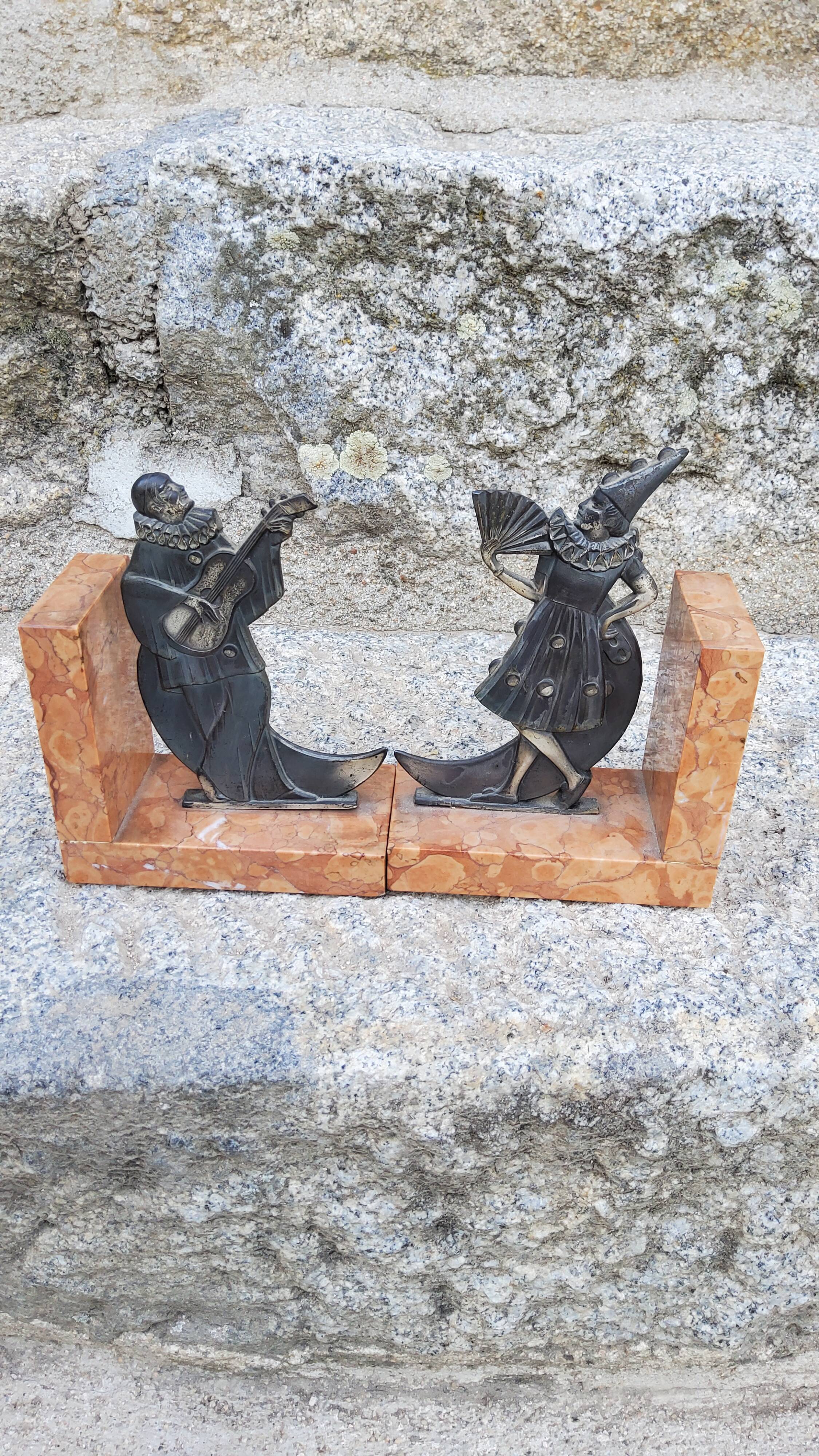Pair of art deco bookends marble and regulates Pierrot and Colombine