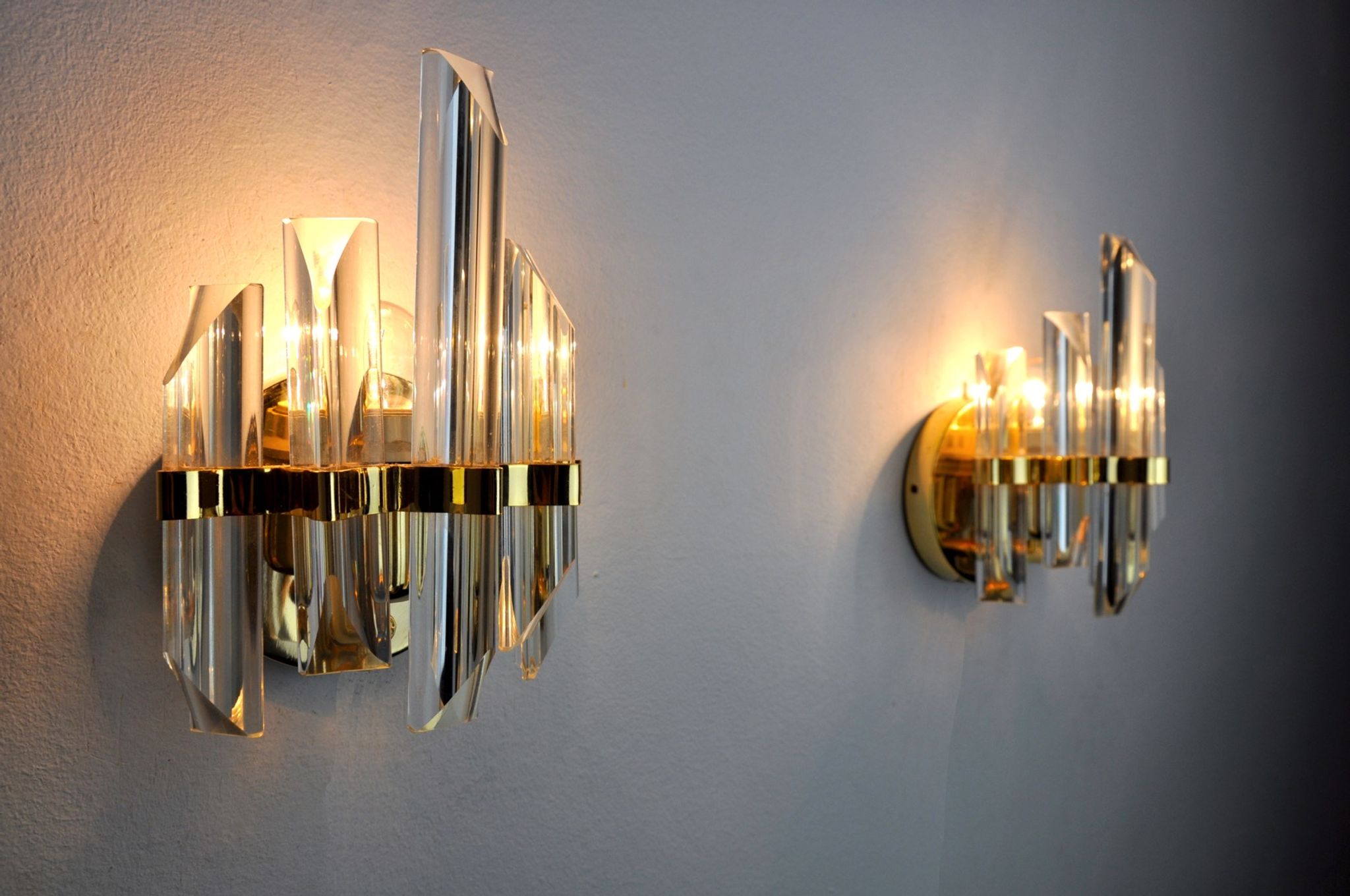 Pair of Venini glass wall lamps, Italy, 1970