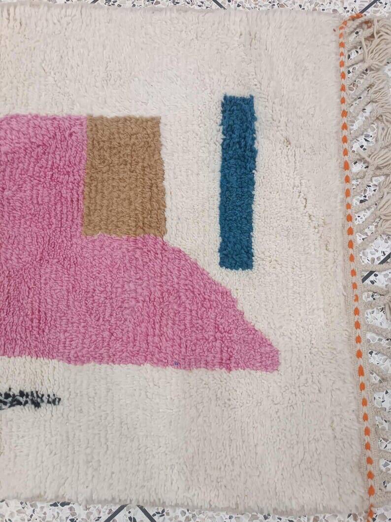 Handmade pure wool rug, size 140 x 260 cm.