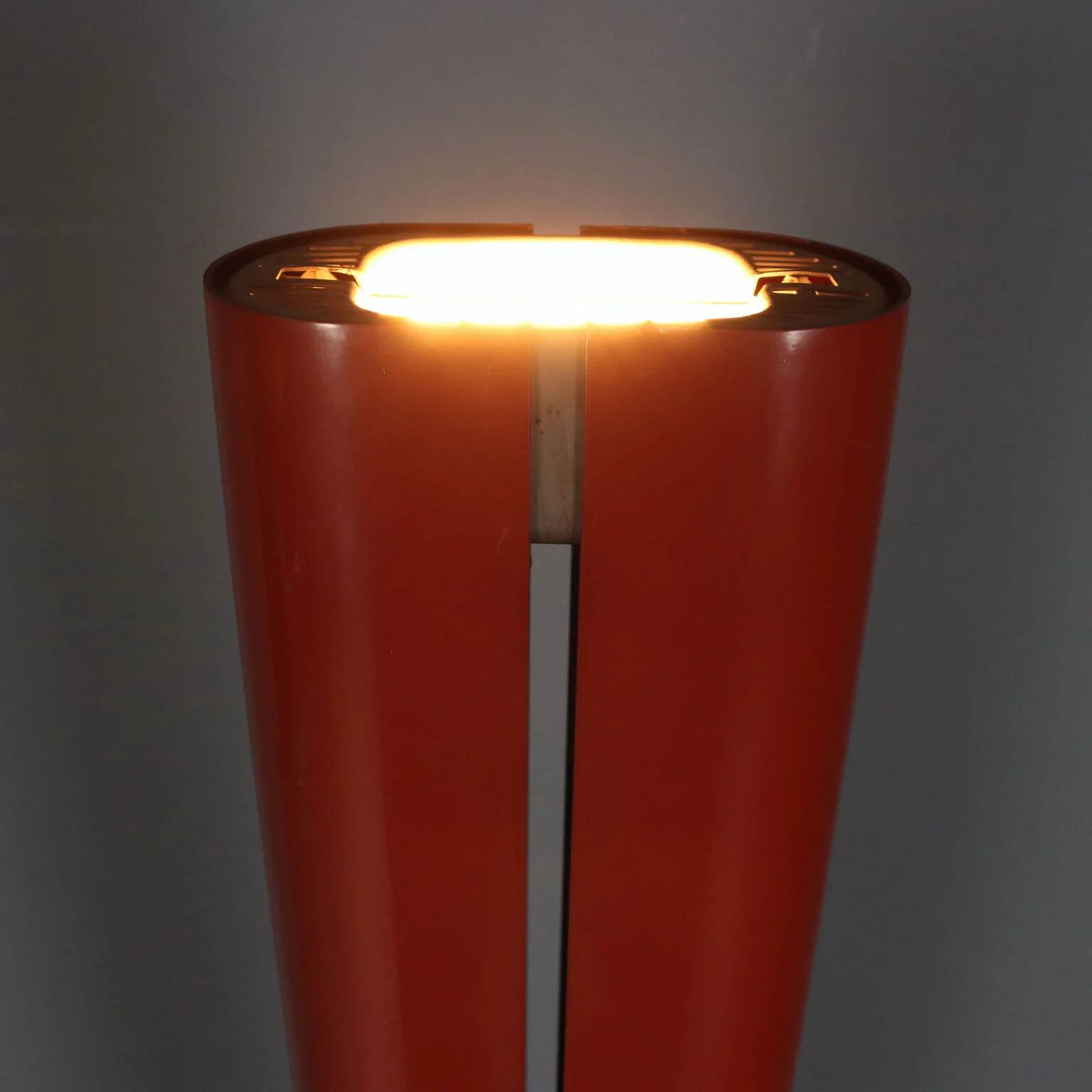 Artemide Megaron floor lamp vintage design G. Frattini Italy 1970s