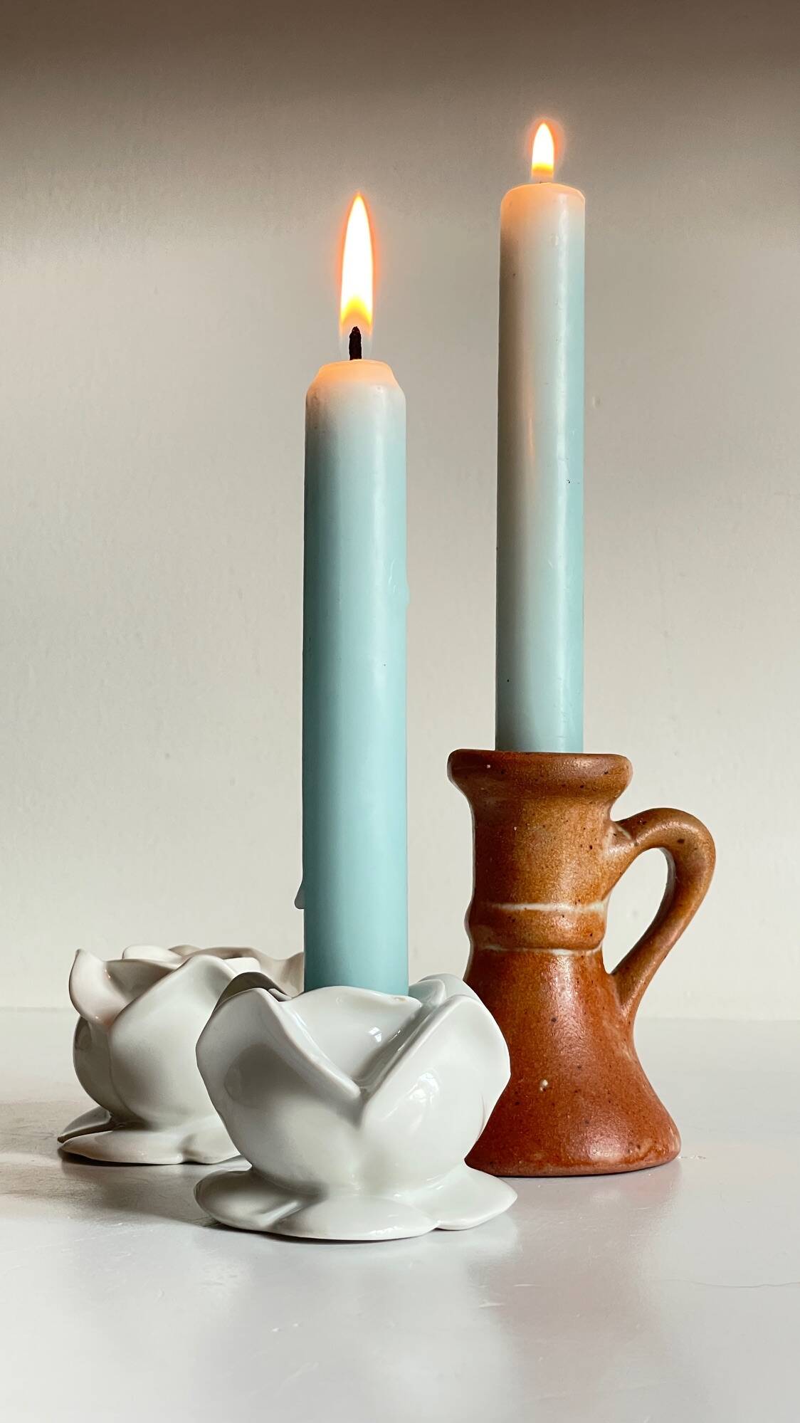 Lot bougeoirs porcelaine et grès vintage