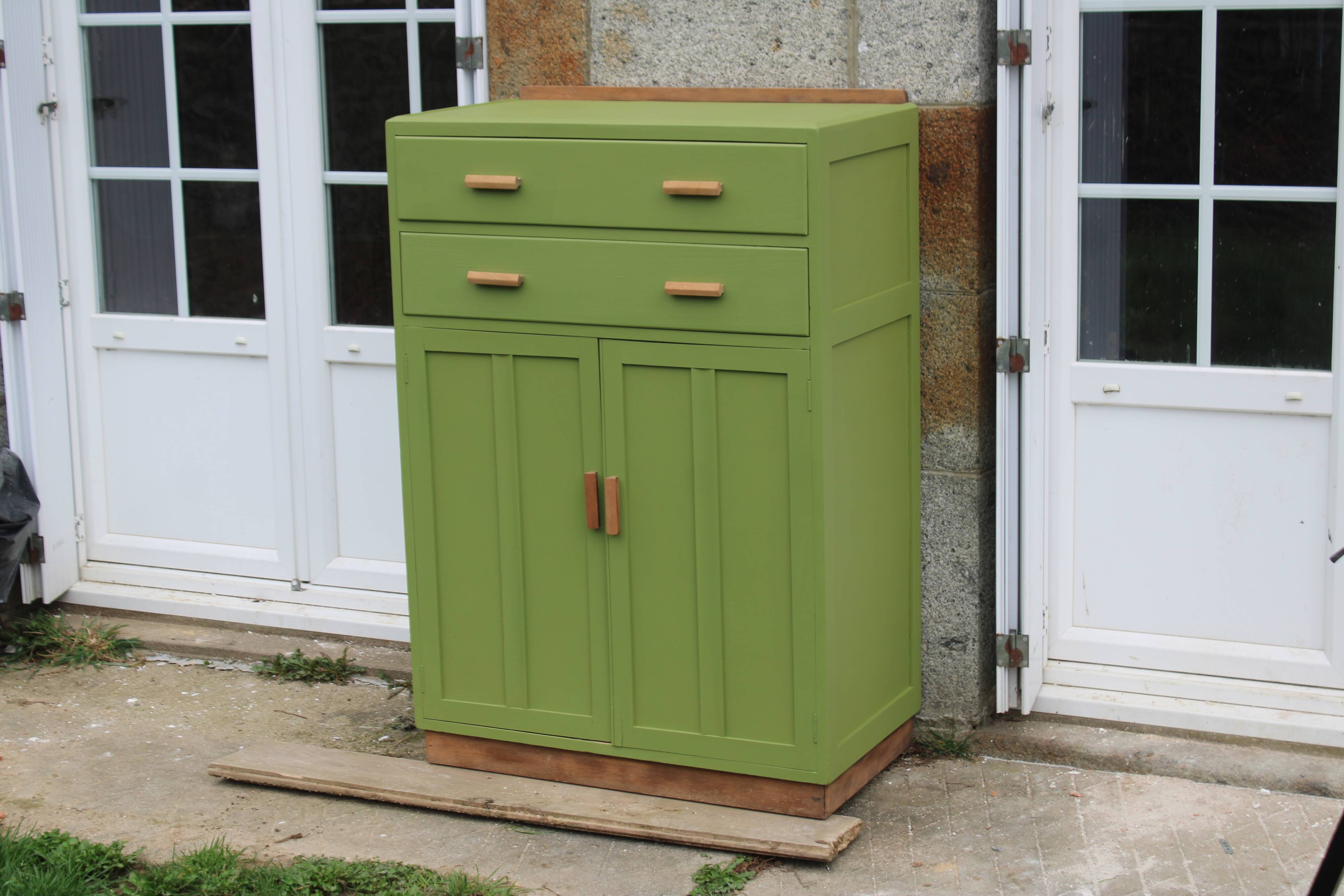 Renovated antique buffet – Herbarium Green (Libéron)