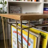 Desserte porte-vinyles sur roulettes