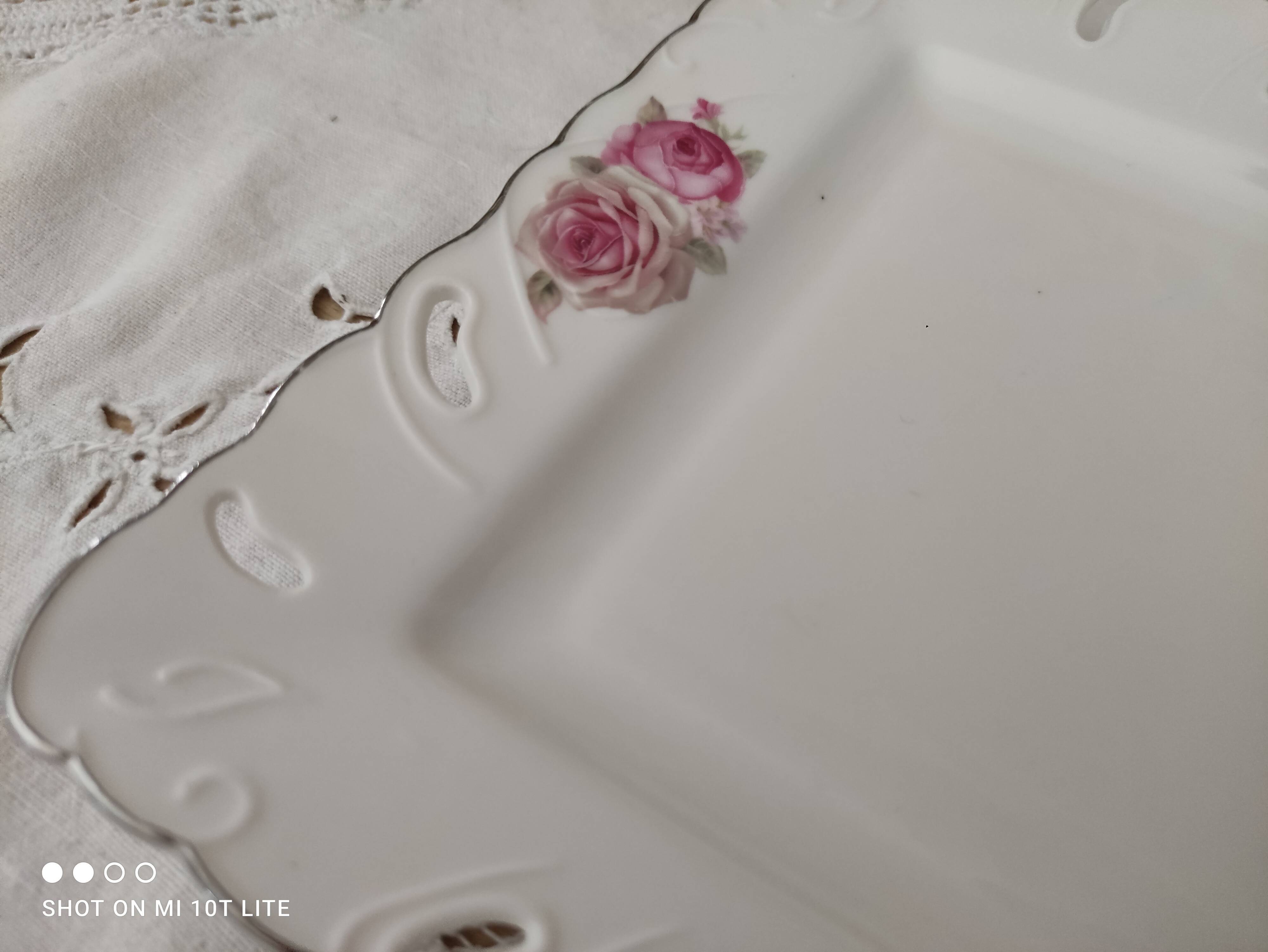 Rectangular dish in german porcelain white openwork bordered silver and old pinks