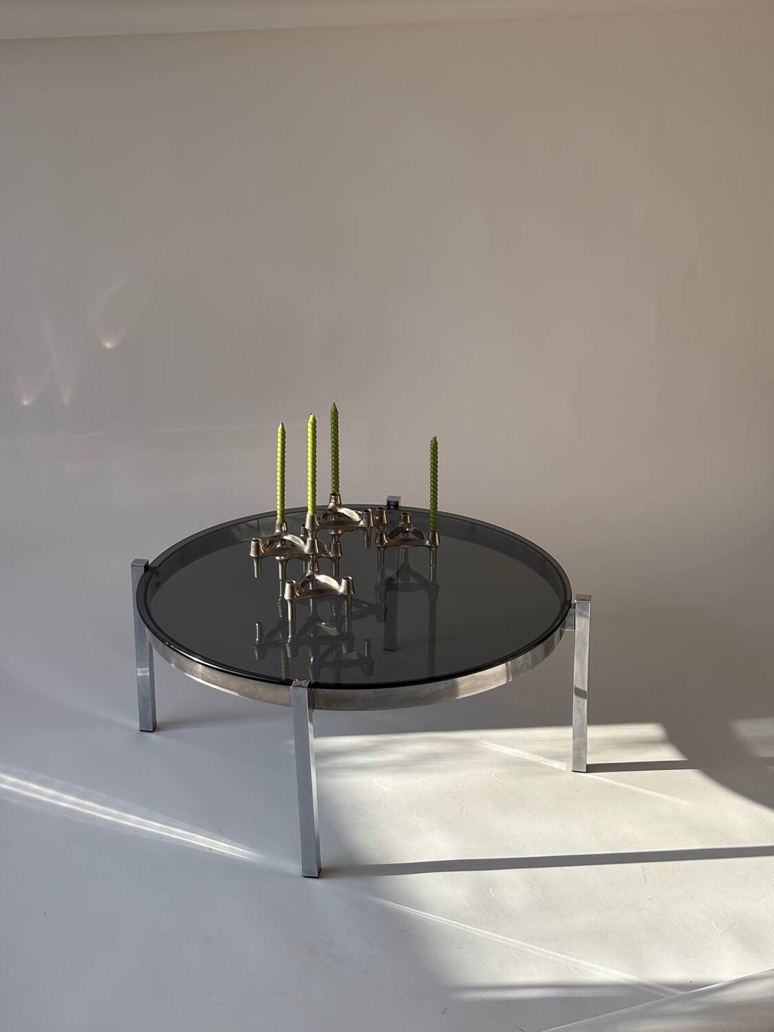 Table basse, chrome et verre fumé, 1970