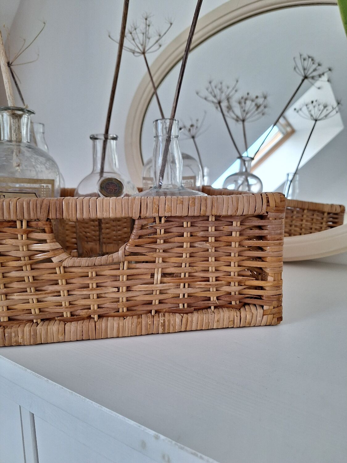 Wicker tray