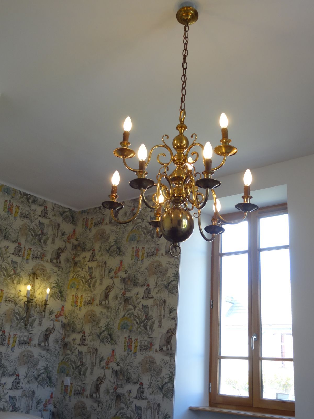 "Dutch" gold metal chandelier with 9 light arms - 1960