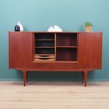 Buffet haut en teck, design danois, années 1960, production : Danemark