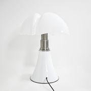 Lampe de table « Pipistrello » blanche de Gae Aulenti pour Martinelli Luce