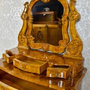 Commode coiffeuse Louis-Philippe en loupe d'orme et frêne - env. 1840-1860