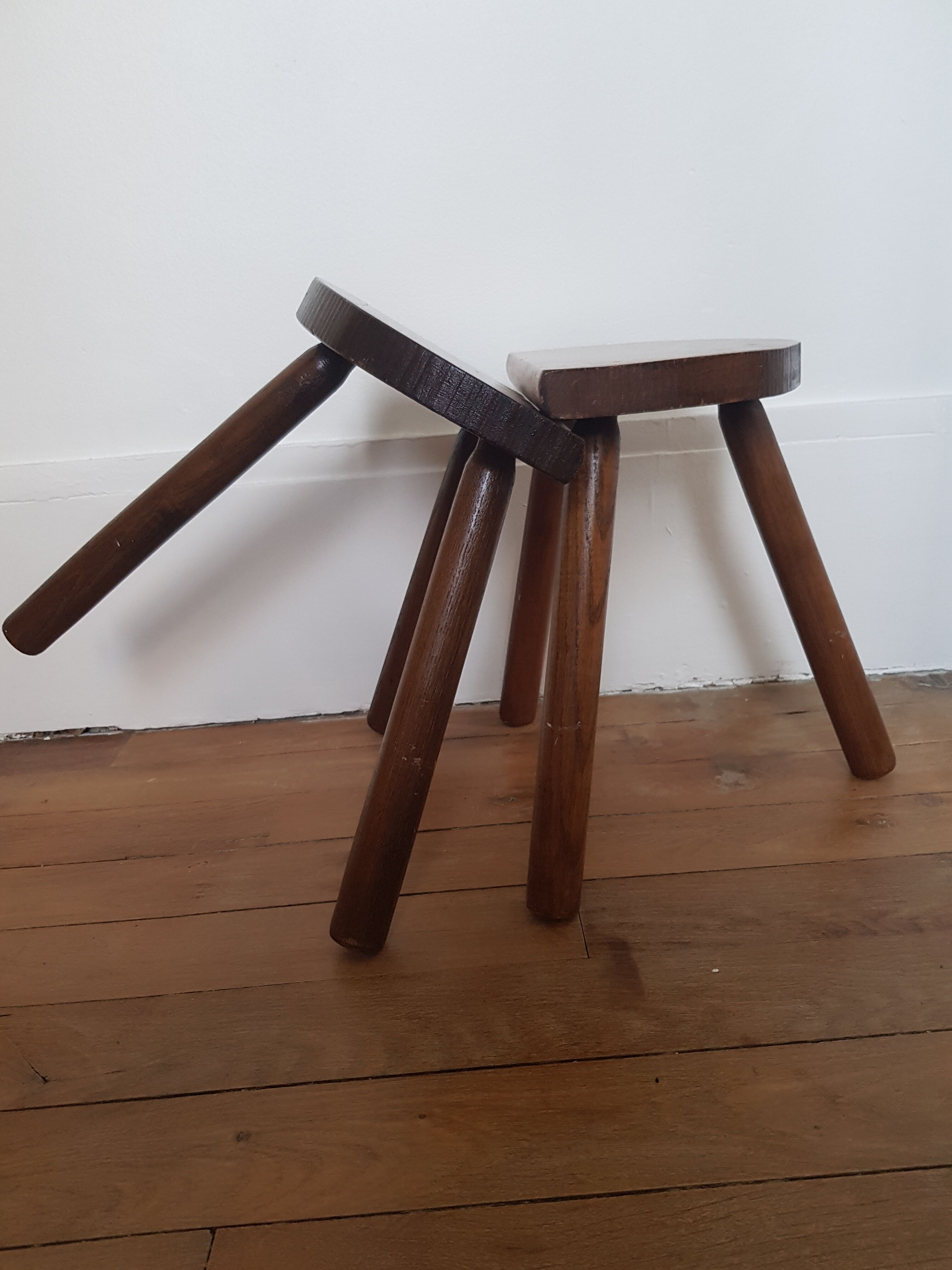 Set of 2 tripod stools