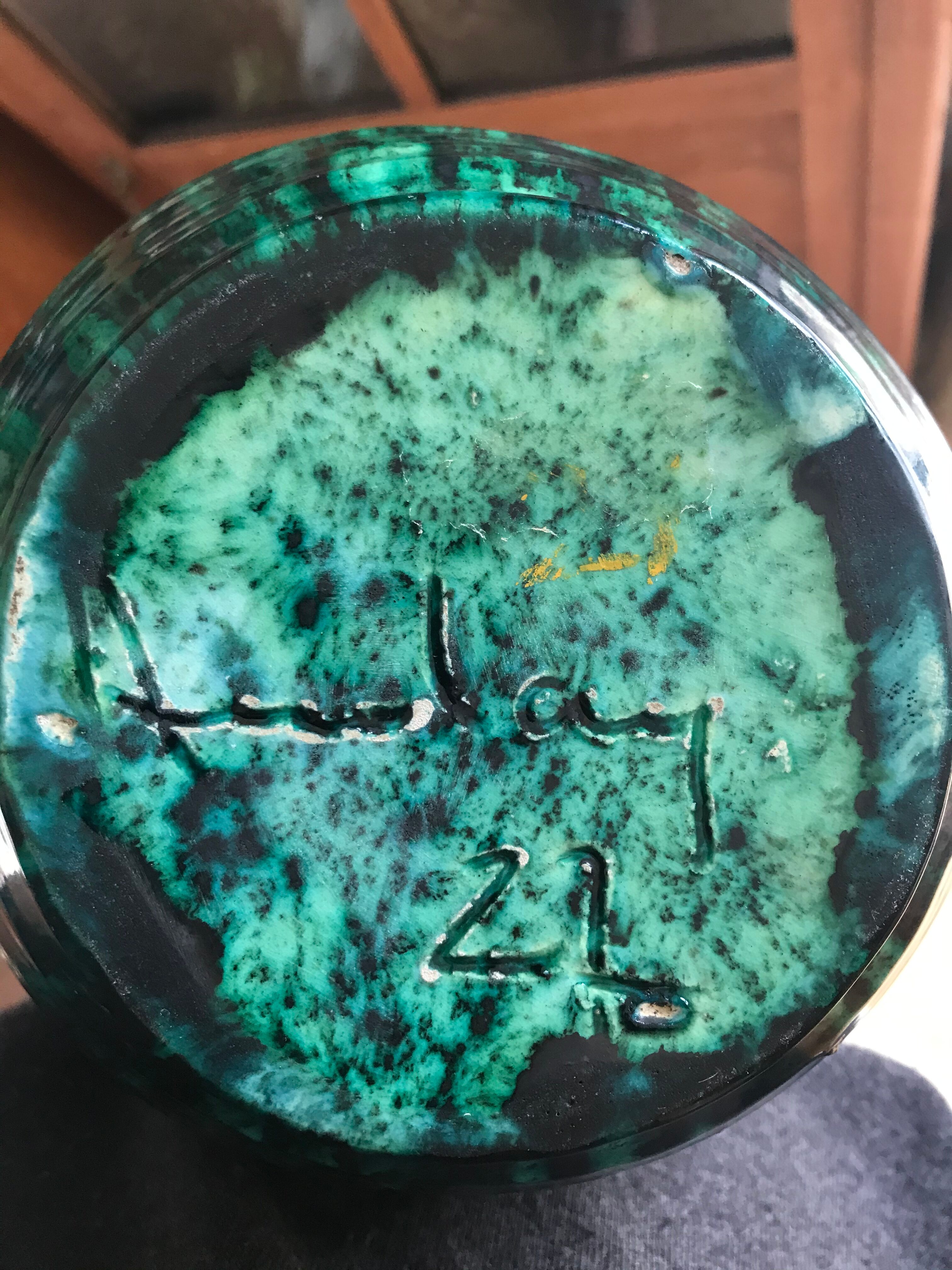 Accolay ceramic vase