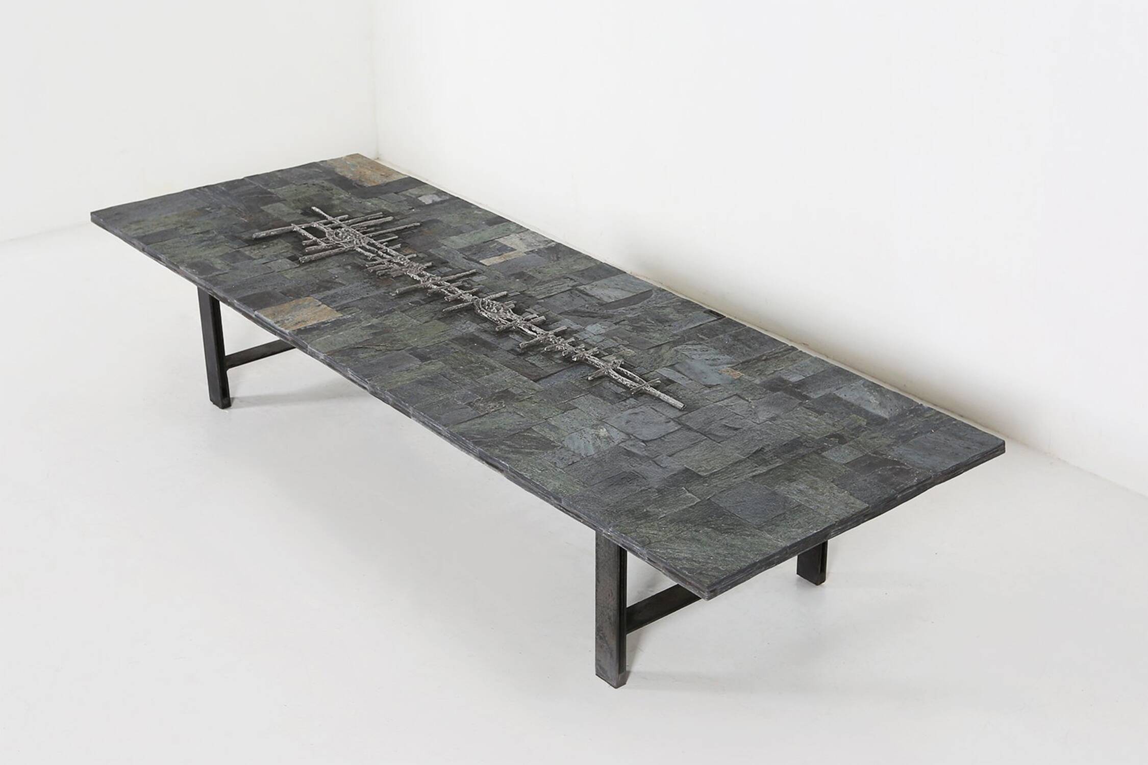 Table basse brutaliste en pierre brésilienne par Pia Manu, 1960