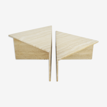 Pair of triangular coffee tables in travertine, 1970s