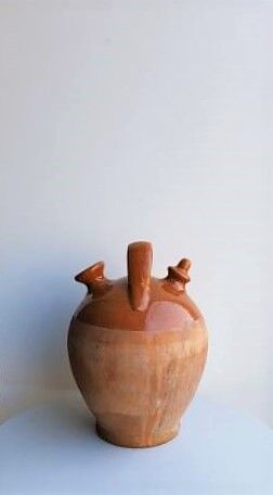 Oil jar in sandstone