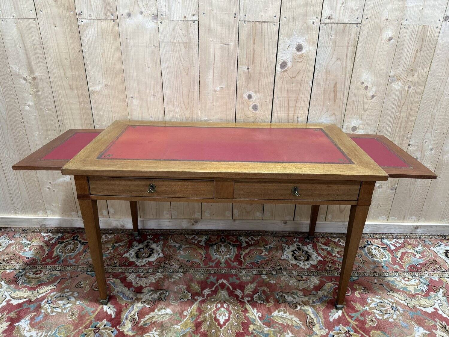 Flat desk in the Louis XVI style