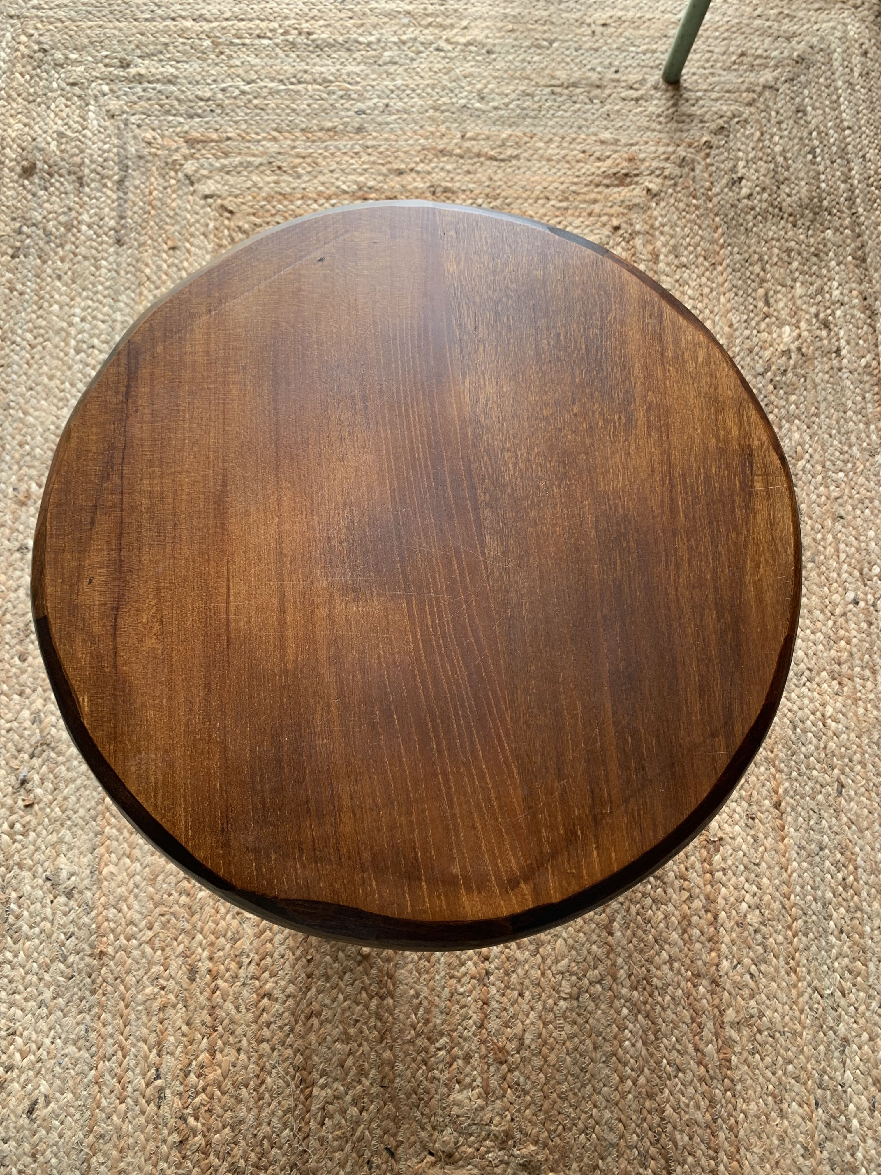 Round coffee table, vines
