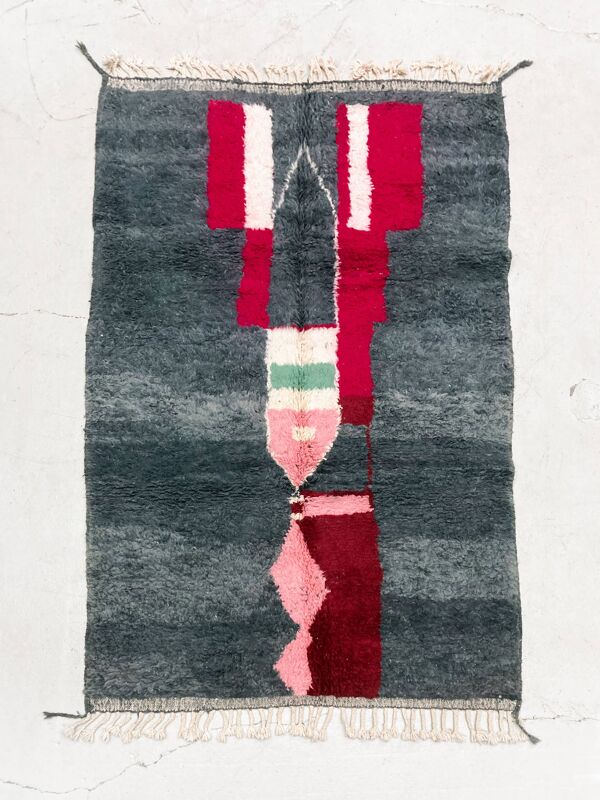 Tapis berbère marocain Boujaad gris à motifs colorés 2,44x1,58m