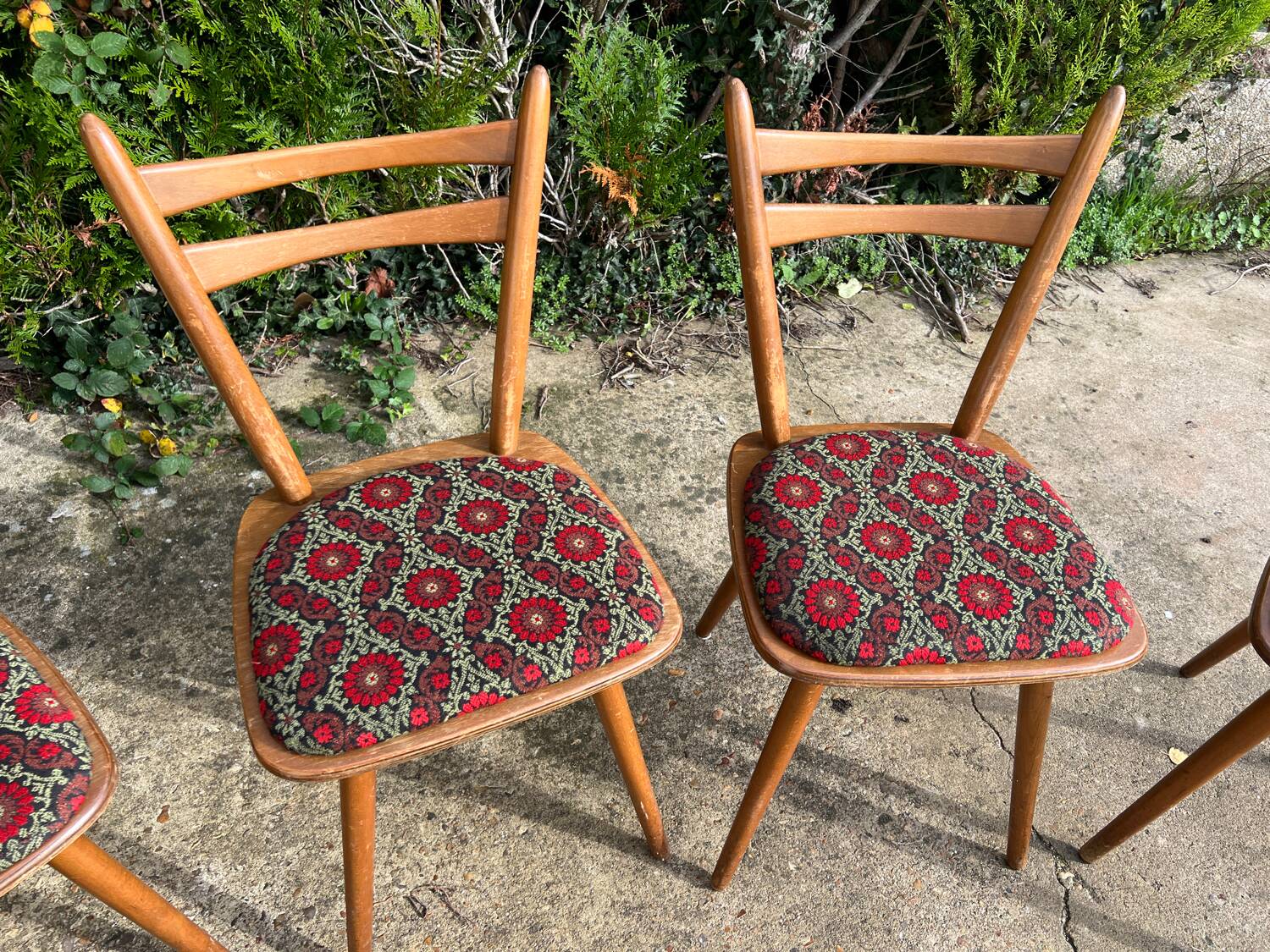 Set of 6 Becker chairs.