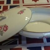 Décor floral and edging gold porcelain vases