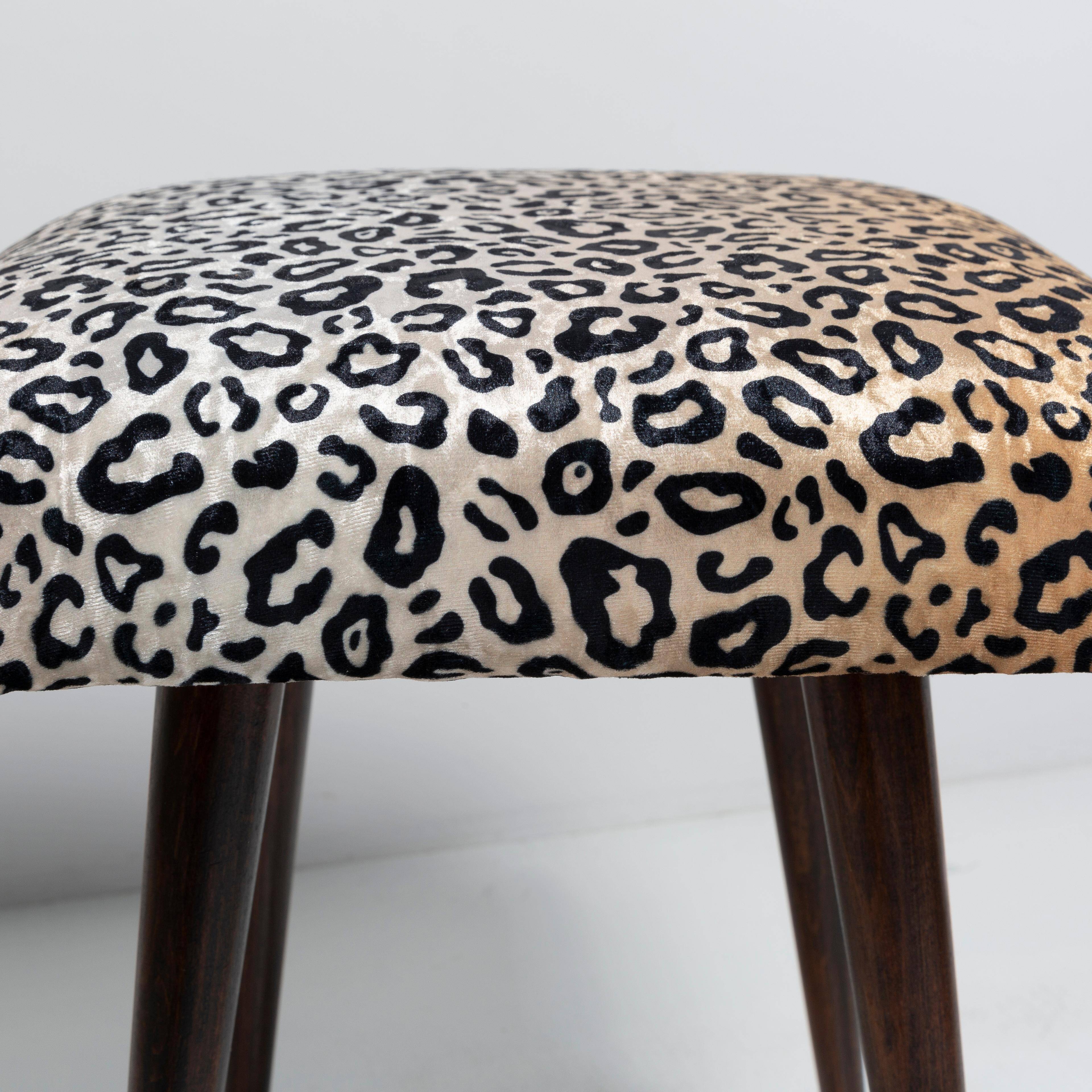 Pair of vintage leopard velvet stools from the 20th century, Europe, 1960s.