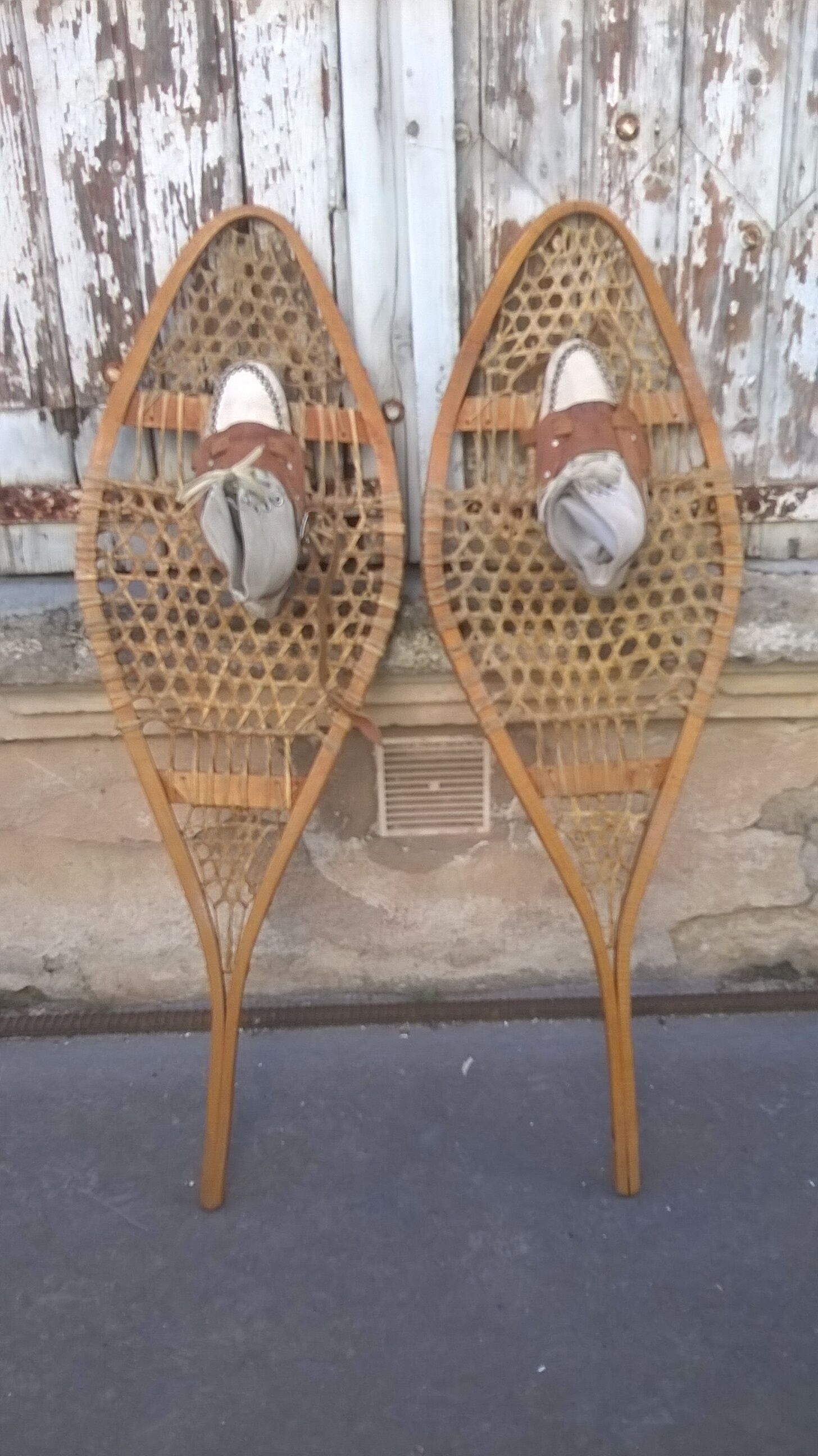old pair of snowshoe