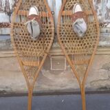 ancienne paire de raquette de neige