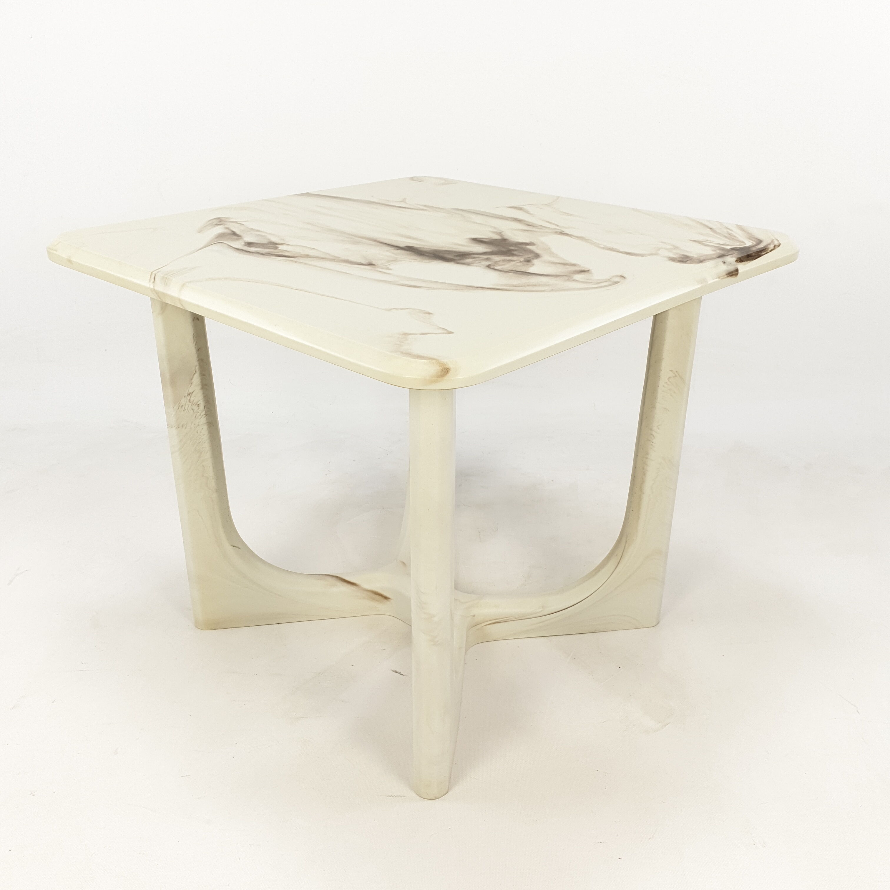 Table basse italienne marmorino du milieu du siècle, années 1950